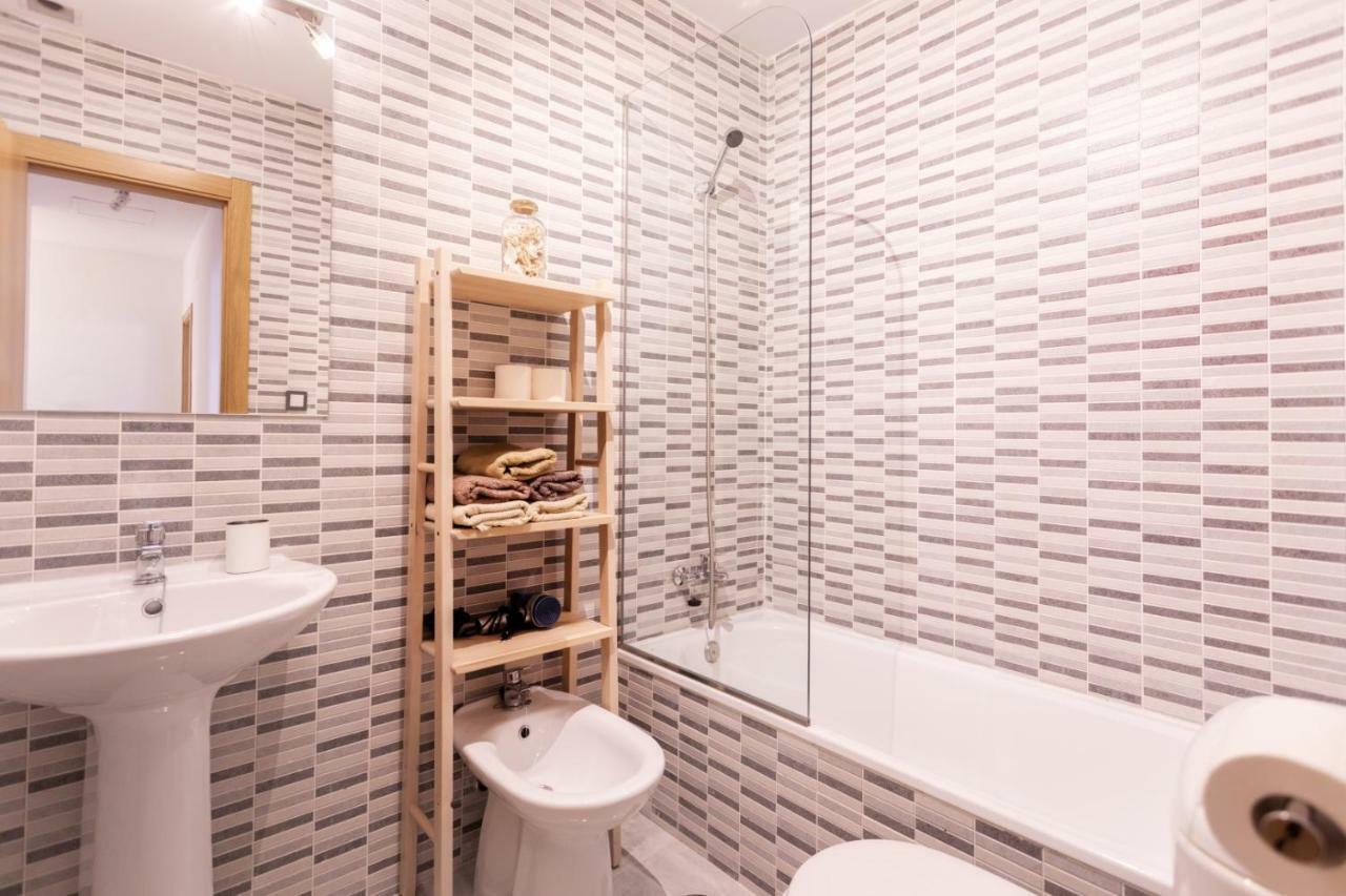 -Malagasunapts- Rooftop Pool & Free Parking Екстериор снимка