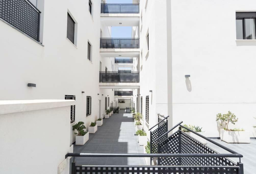 -Malagasunapts- Rooftop Pool & Free Parking Екстериор снимка